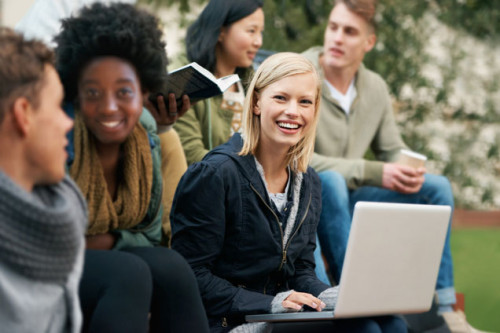 Avec Guy Hoquet, entrez en formation, sortez avec un emploi !